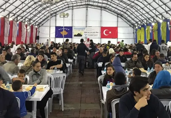 Kosova'da İftar Sevinci