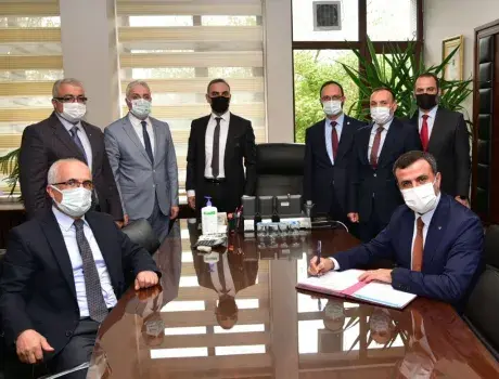 TÜRKSAT ile TKGM Arasında TAKBİS 2020 Yazılım Projesi İmzalandı